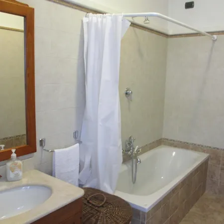 Mariarosa - Alojamento de Acomodação e Pequeno-almoço Modena