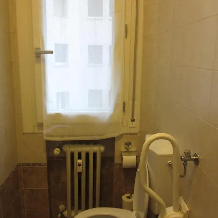 Mariarosa - Alojamento de Acomodação e Pequeno-almoço Modena