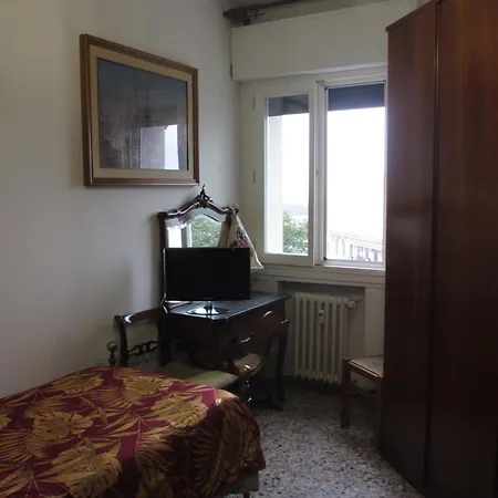 Frühstückspension Mariarosa - Modena