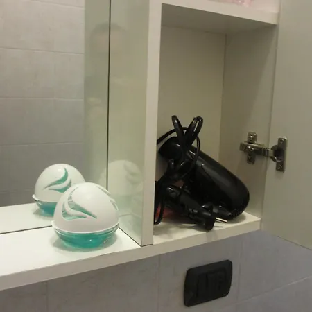 Alojamento de Acomodação e Pequeno-almoço Mariarosa - *